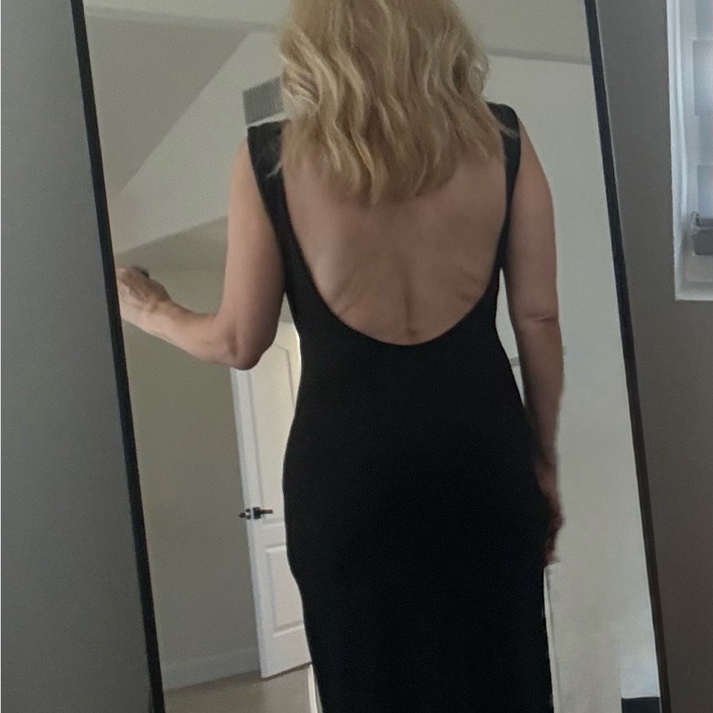 Elegant Black Sleeveless Dress